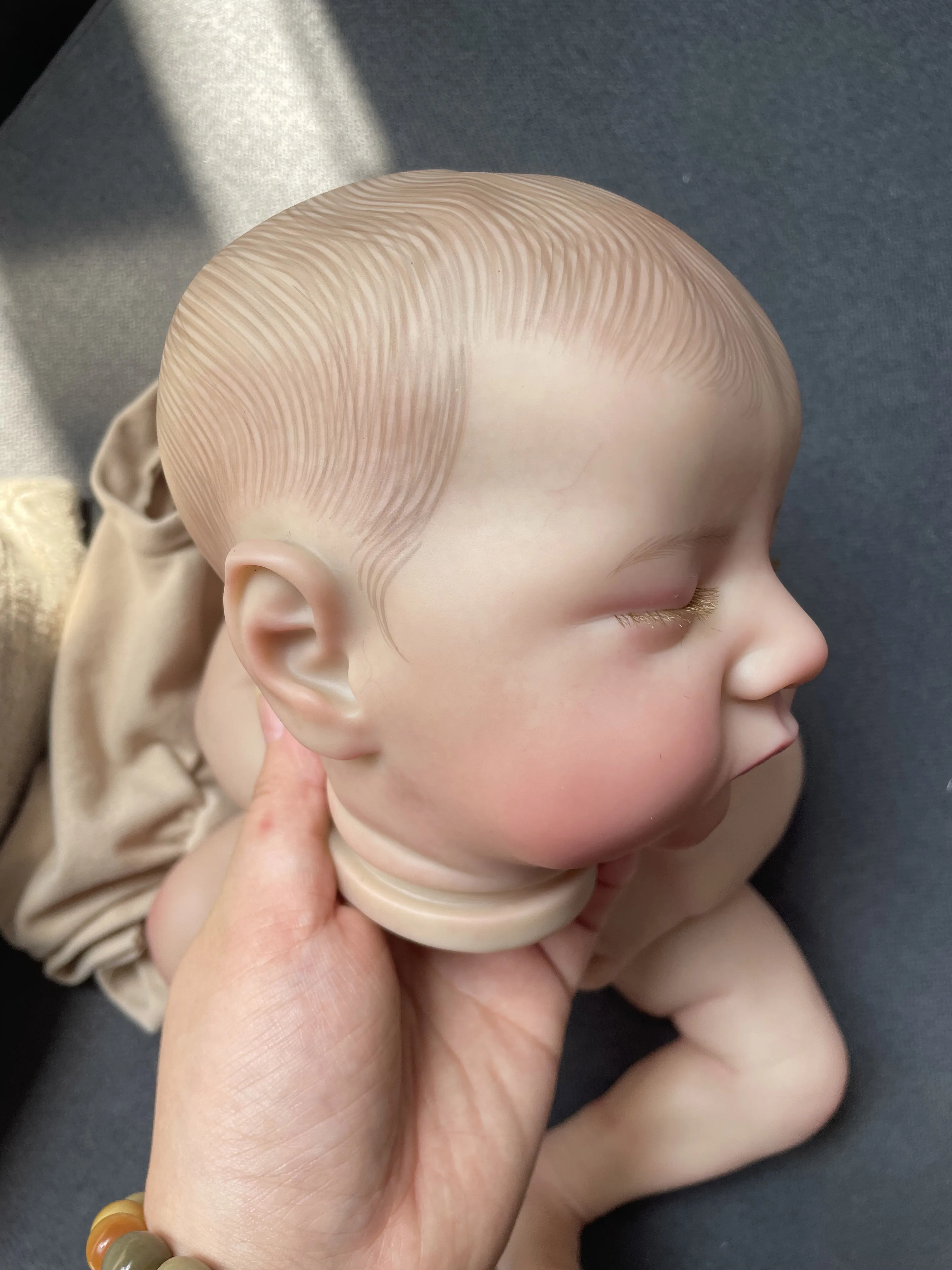19 inch Levi Slapen Reborn Doll Kit Levensechte 3D huid Meerdere Lagen Schilderen Pop Onderdelen Met Zichtbare Aderen Hand tekenen Haar