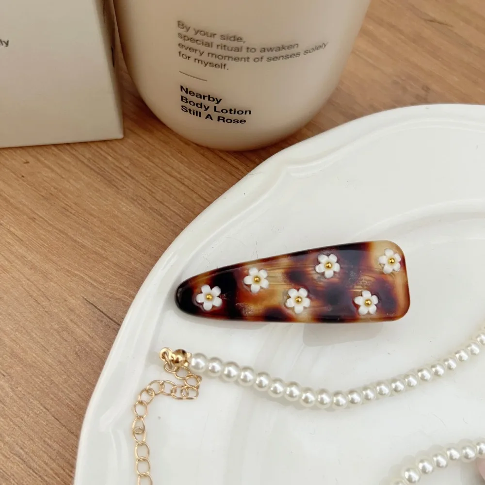 

Fashion Vintage Flower Hair Clip Colorful Elegant Sweet Barrettes Trendy Retro Cute Duckbill Clip Headwear