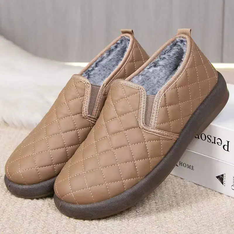 

Новые зимние женские водонепроницаемые хлопковые туфли на плоской подошве, плюшевая обувь без шнуровки с круглым носком, сохраняющая тепло, легкая повседневная обувь на мягкой подошве