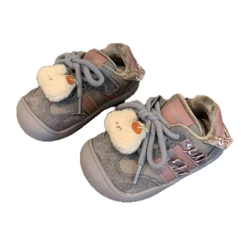 

Зима 2025 г., детские низкие кеды для мальчиков и девочек с рисунком кролика и кота, повседневные кроссовки на плюшевой подкладке, нескользящая модная спортивная обувь принцессы для малышей