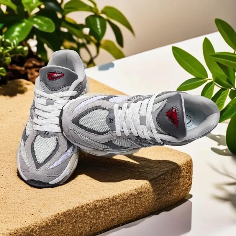 

Versatile and popular casual sports shoes, fashionable and comfortable soft soled running shoes