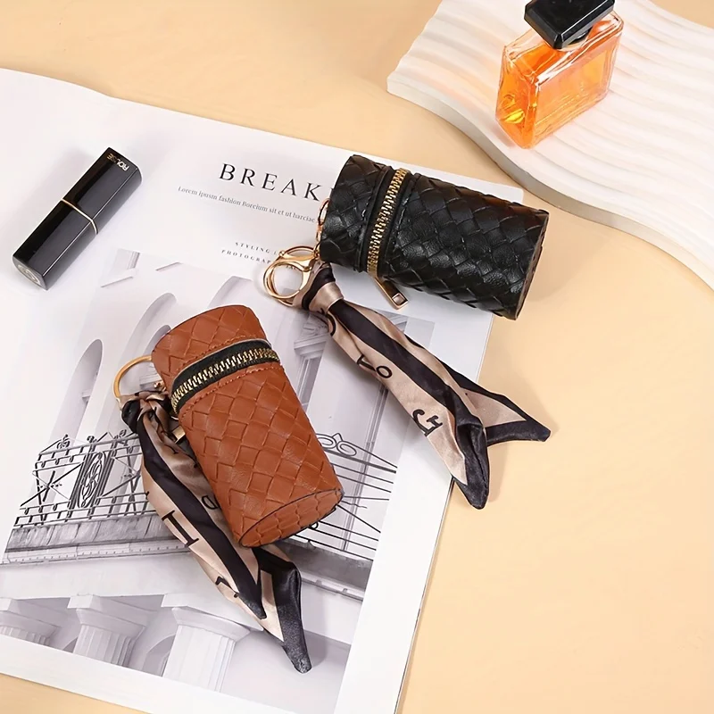 Fashionable solid color woven mouth red envelope portable and versatile keychain pendant