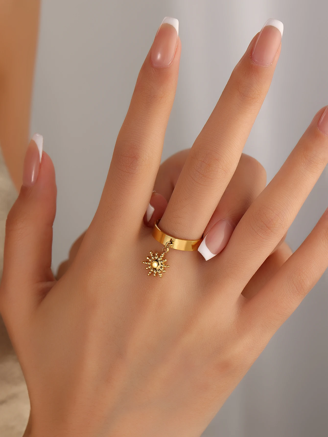 316L Stainless Steel Sun Pendant Open Rings For Women Fashion Gold Color Sun Adjustable Ring Jewelry Gift