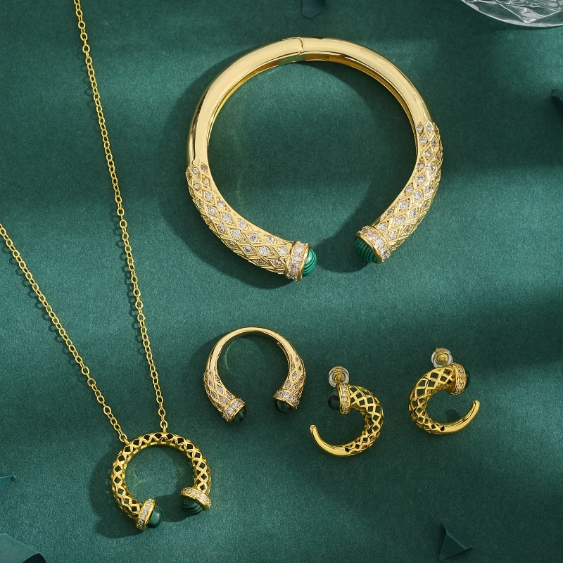 

A set of high-quality cubic zirconia copper gold plated double head set vintage ring bracelet necklace earrings for women