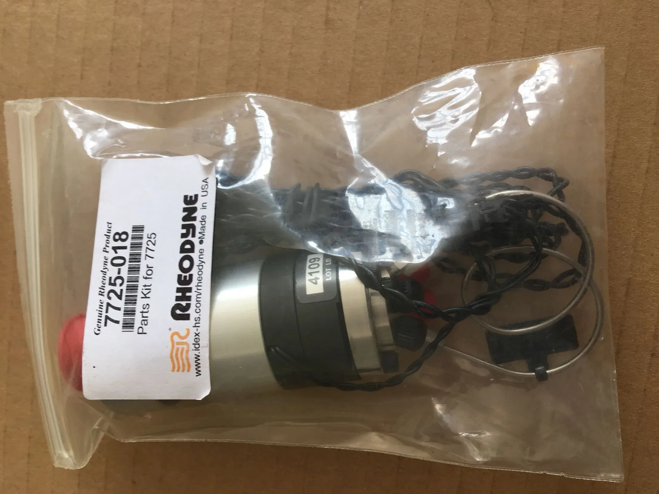 

7725I Ручной клапан, фаза жидкости родении, держатель клапана