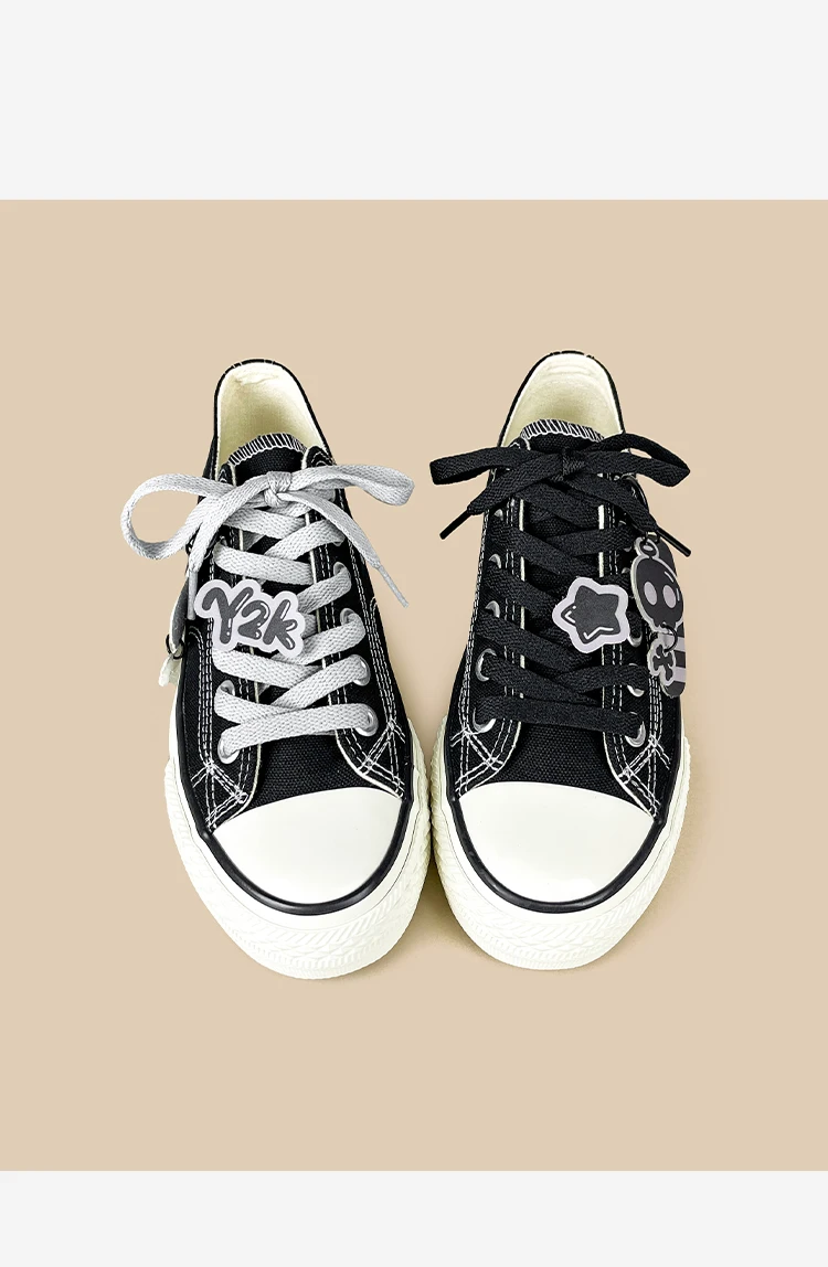 Amy and Michael Fashion Gothic Charms Damen-Canvas-Schuhe, Originaldesign, schwarze Low-Top-Flache Freizeitsneaker für Mädchen und Studentinnen – Detail 10