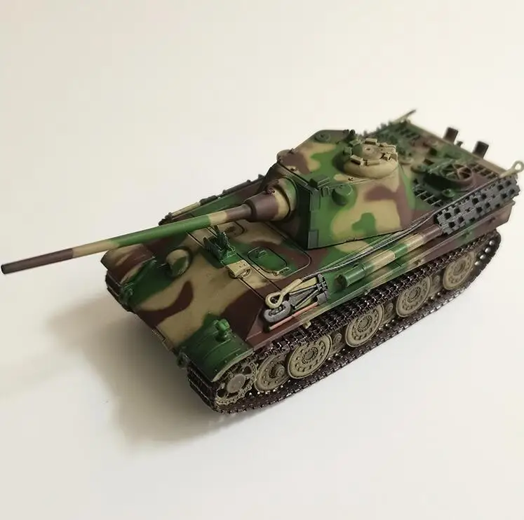 1/72 DG 63215 German P F Sd.Kfz.171 Medium tank Model  Finished product collection model