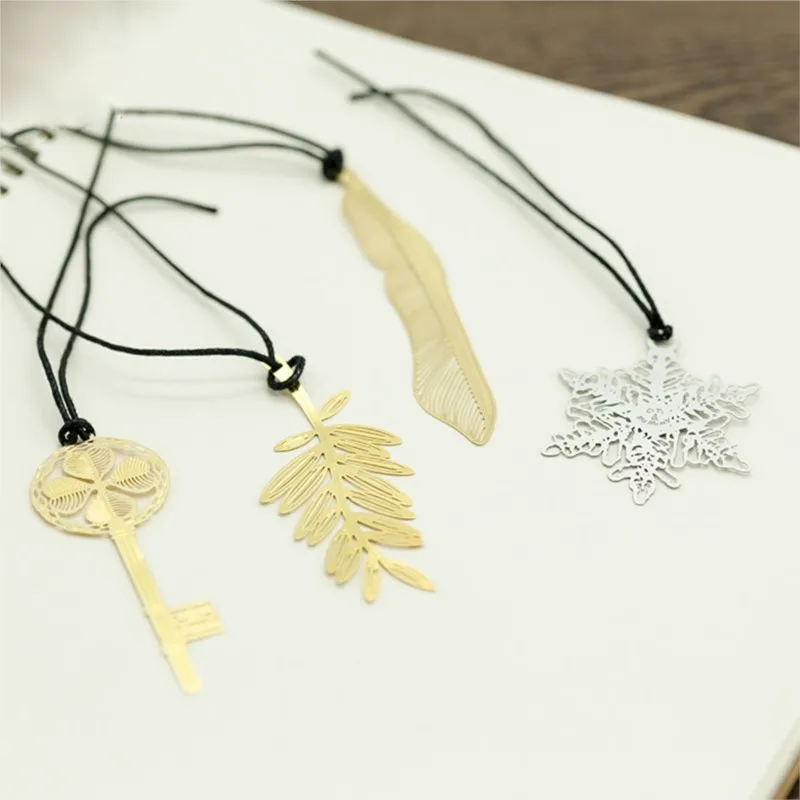 Metal Hollow Chinese Type Bookmark Key Snow Leaf F Shape Gift Wedding Favor