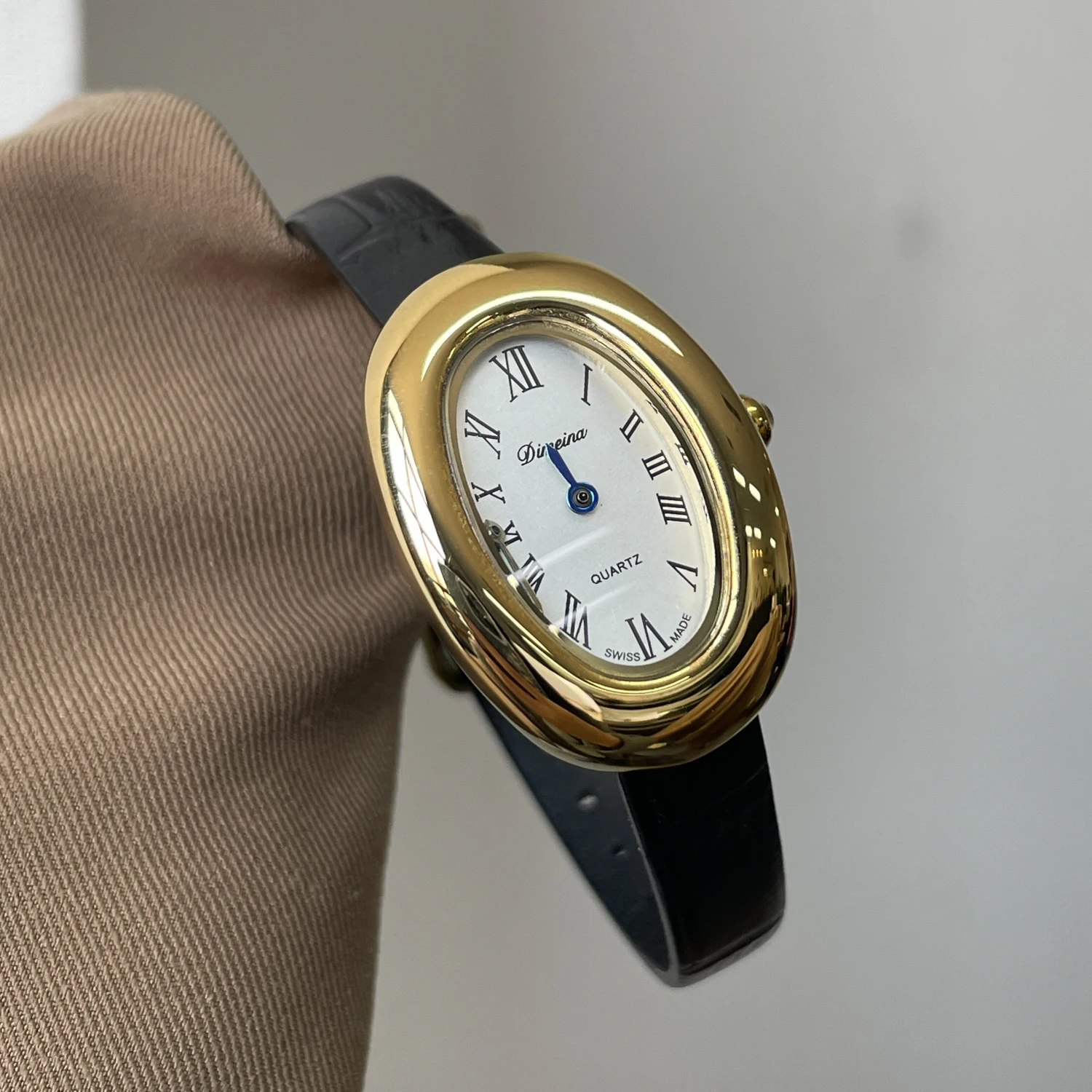 

Elegant women's oval retro-style wristwatch, high-value and stylish women's watch, 2025 new style, women's jewelry.