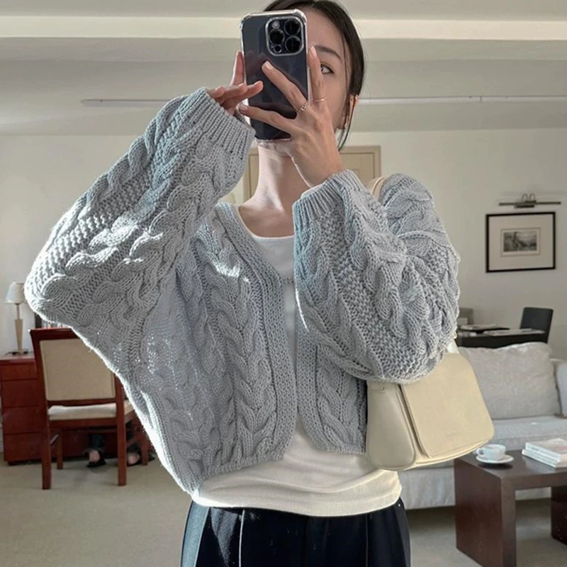 

Chic Autumn V-neck Twist Loose Casual Long-sleeved Knitted Cardigan Sweater Women Cropped Cardigan Tops