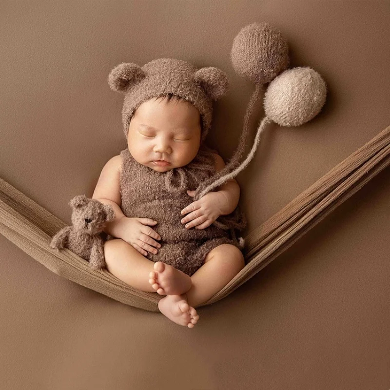 

Newborn Photography Bear Costume Knitted Balloon Decorative Props Baby Plush Hat Jumpsuit Set Photo Studio Shooting Accessories