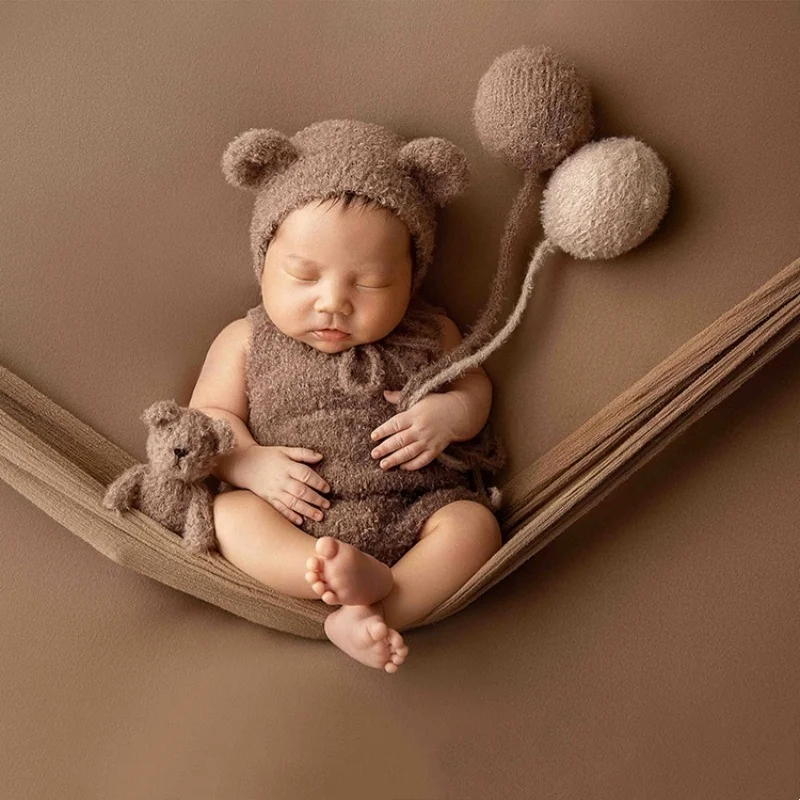 Newborn Photography Bear Costume Knitted Balloon Decorative Props Baby Plush Hat Jumpsuit Set Photo Studio Shooting Accessories