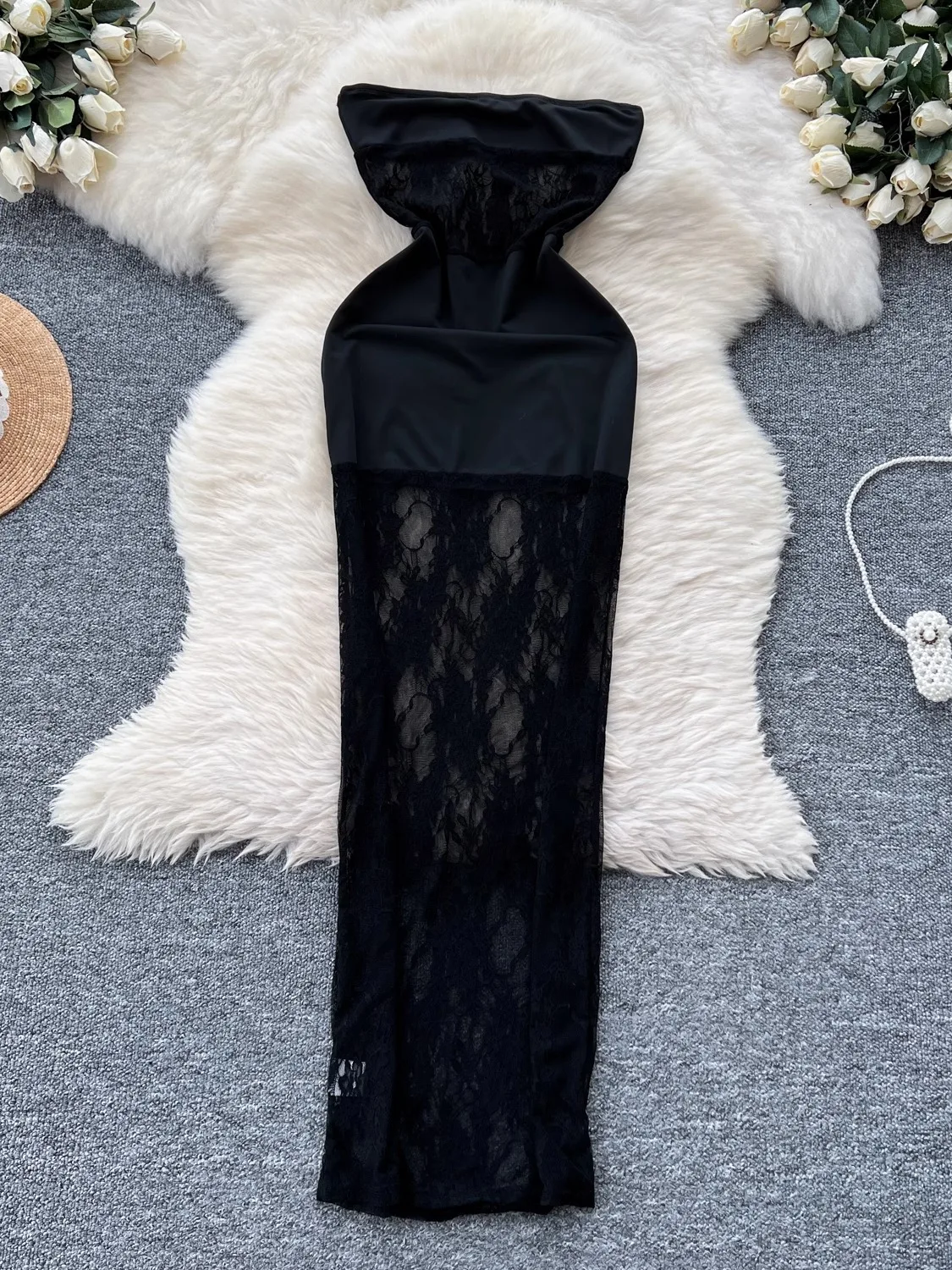 Seksowny koronkowy top tuba z efektem łączenia materiałów, dopasowana spódnica damska z wysokim stanem w kształcie litery A, koreański styl, ażurowe wycięcia, stylizacja na wygląd wyrafinowany, idealna do pracy.