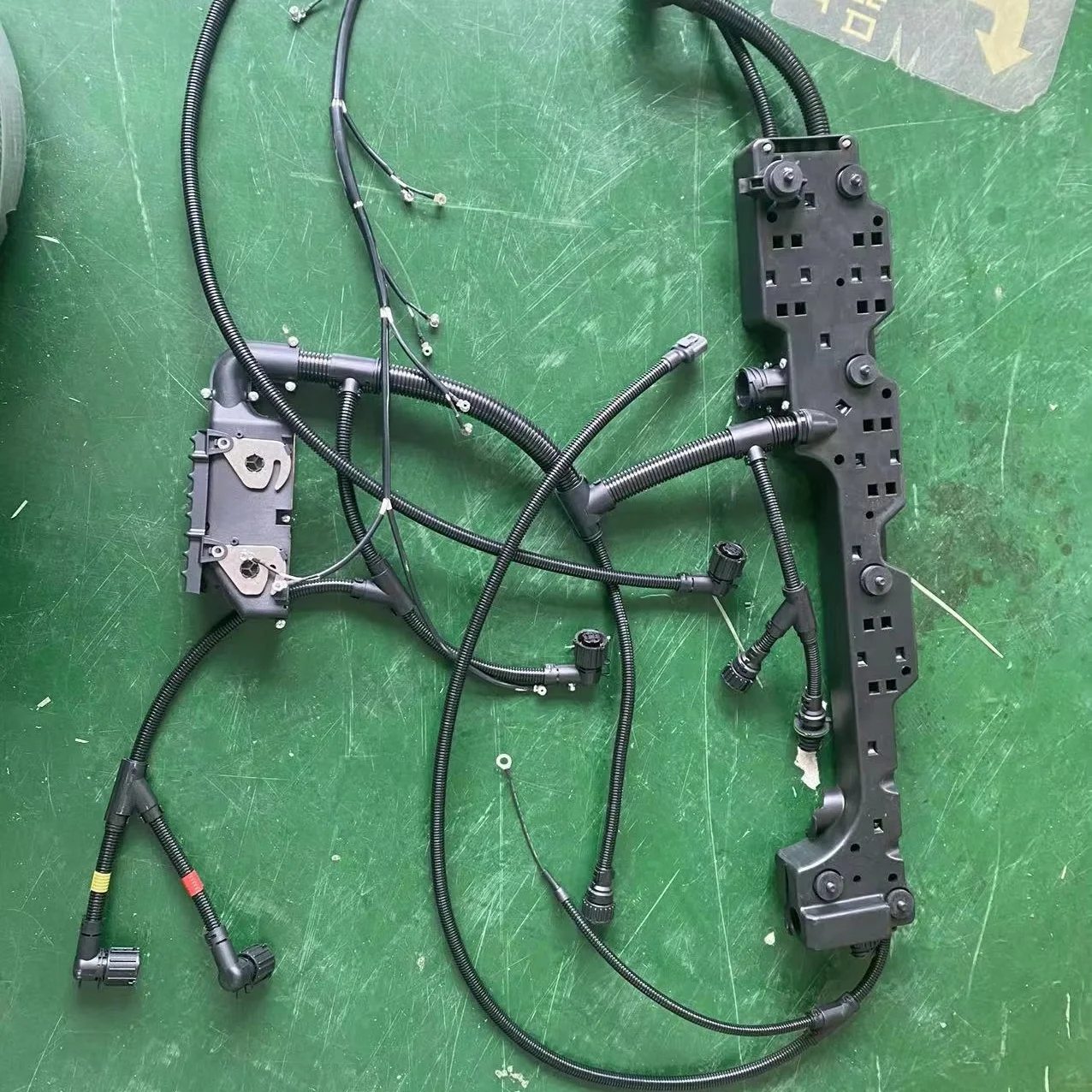 On Sale FM12 Truck Cable Harness 20495742 Wiring  VOE20495742