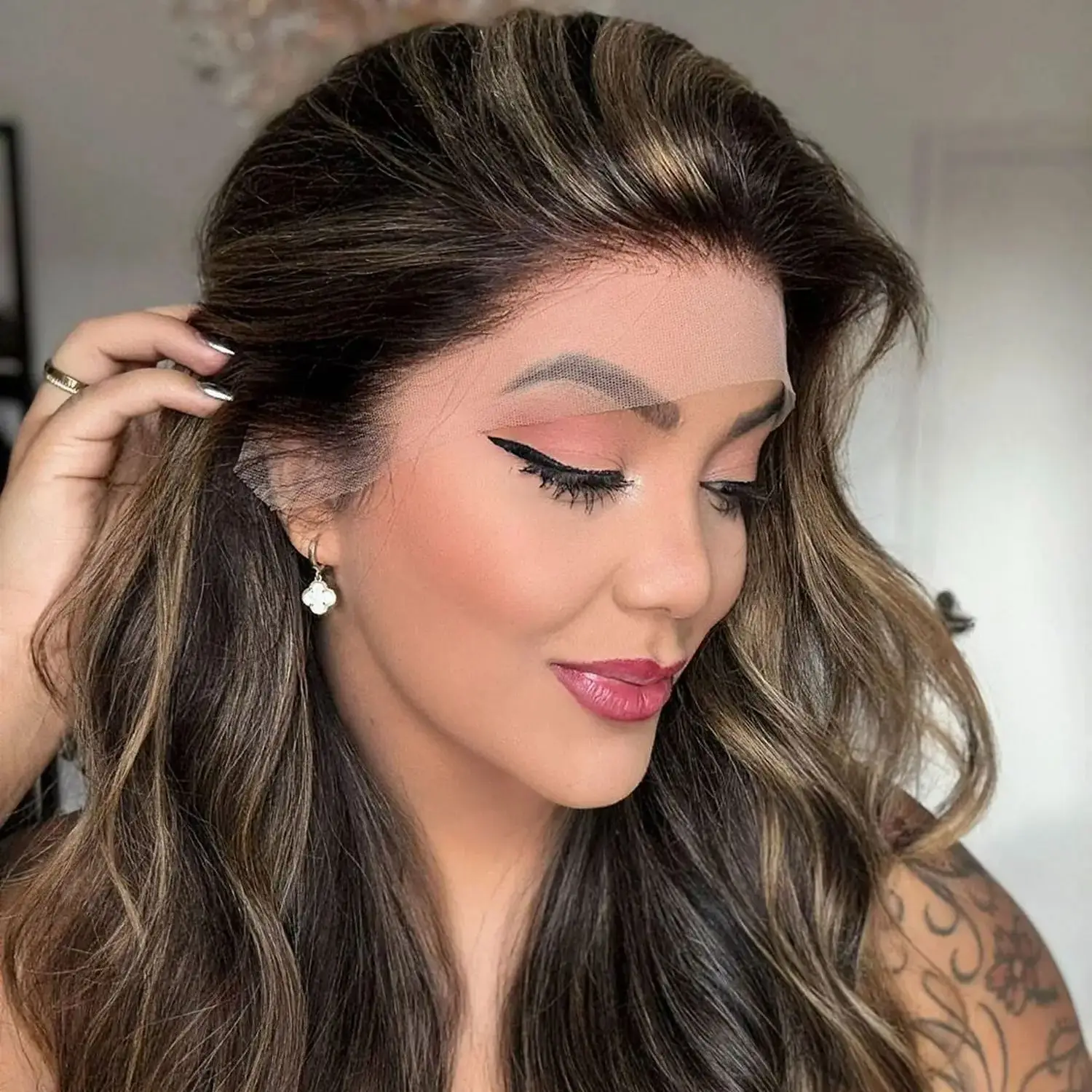 

13x4 Trendy Wig Ombre Chocolate Brown Wig Synthetic Lace Front Wig Natural Preplucked Hairline Highlight Long Body Wave Wig 24”