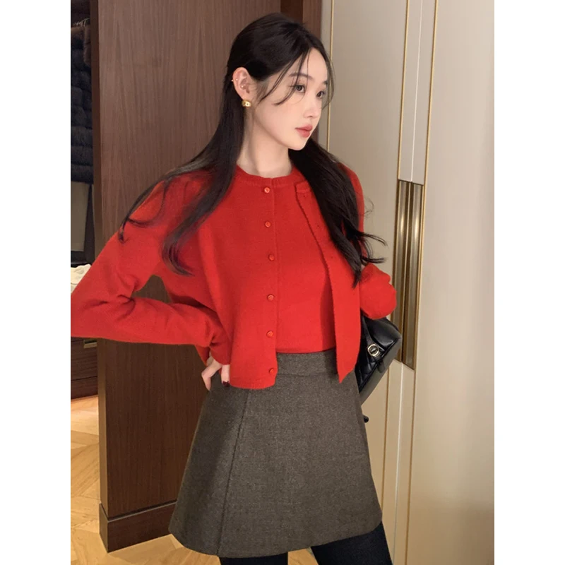 طقم نسائي أنيق للخريف والشتاء، كنزة محبوكة ناعمة ومريحة بأكمام قصيرة، كارديجان فضفاض بأكمام طويلة، طقم من قطعتين، جديد 00%