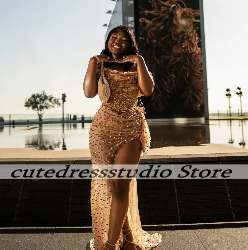 

Вечернее платье для темнокожих девушек 2026: Очаровательное платье-русалка с высоким разрезом, расшитое бисером и жемчугом, без рукавов, для свадеб и вечеринок, на заказ