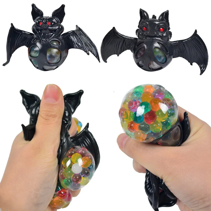 Realistisches Fledermaus-Squishy-Spielzeug zur Stressabbau, Halloween-Streich-Gadgets, weiches Zappel-Sensorspielzeug für Gag-Geschenke (zufälliger Versand)