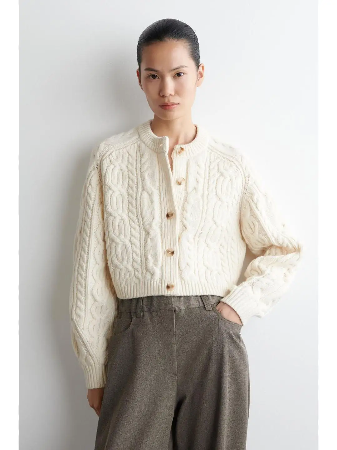 

Autumn Knitted Open Front Sweater with Bule Closure 3D Twisted Flower Design Stand Fit Women's Cardigan Spring Summer