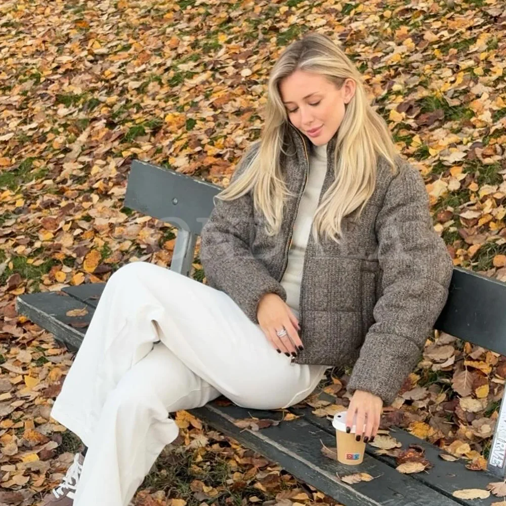 

KONDALA 2025 осень-зима вязаная уличная одежда женские пальто модные элегантные однотонные теплые полосатые водолазки на молнии женские пальто