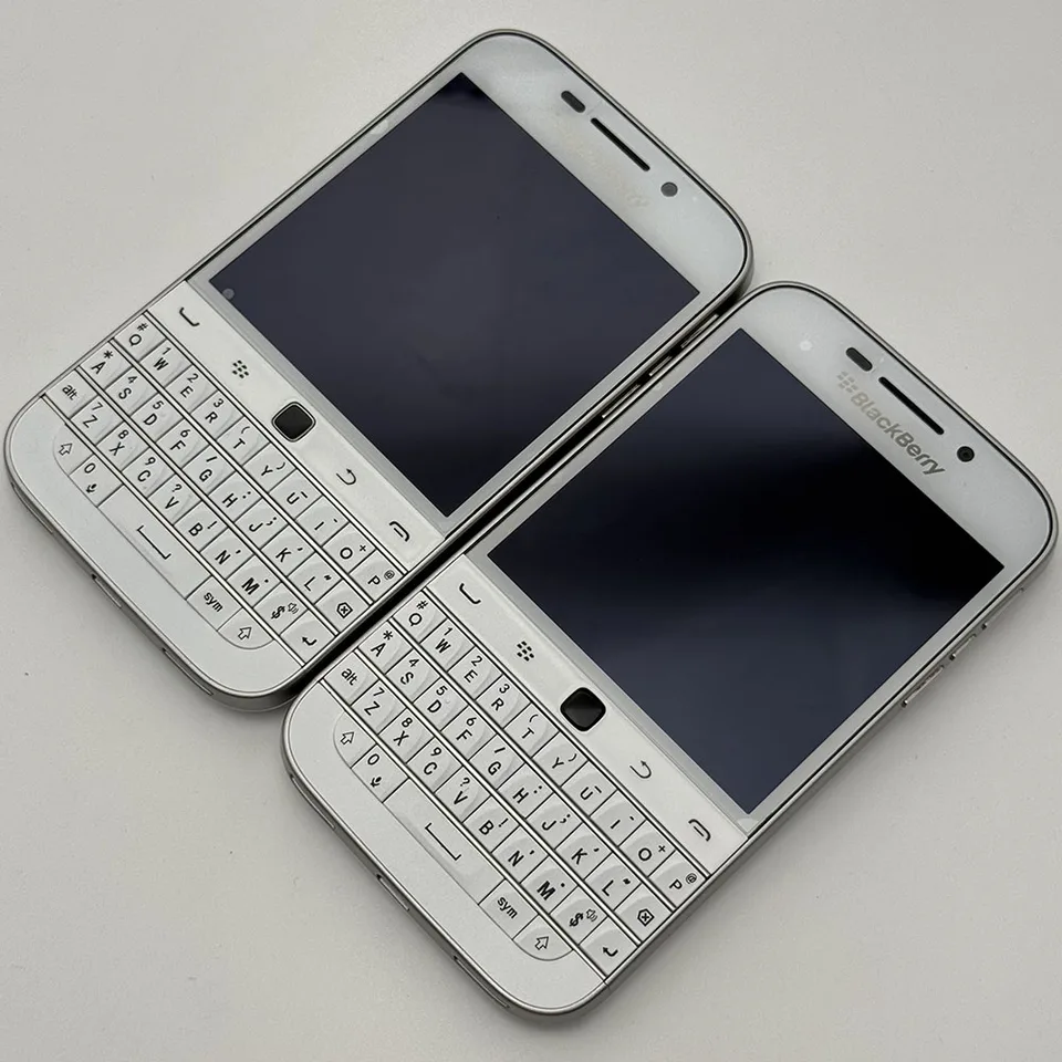 BlackBerry Classic Q20 オリジナルロック解除済み 3.5インチ 4G LTE