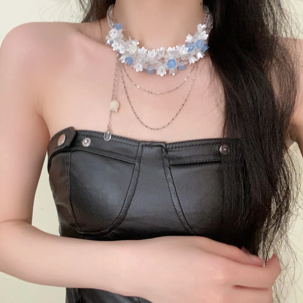 Collar de flor de campana, cuentas de mariposa, cadena de lirios del valle, gargantilla con borlas, colgante de campanas de mayo acrílicas, collar para niñas