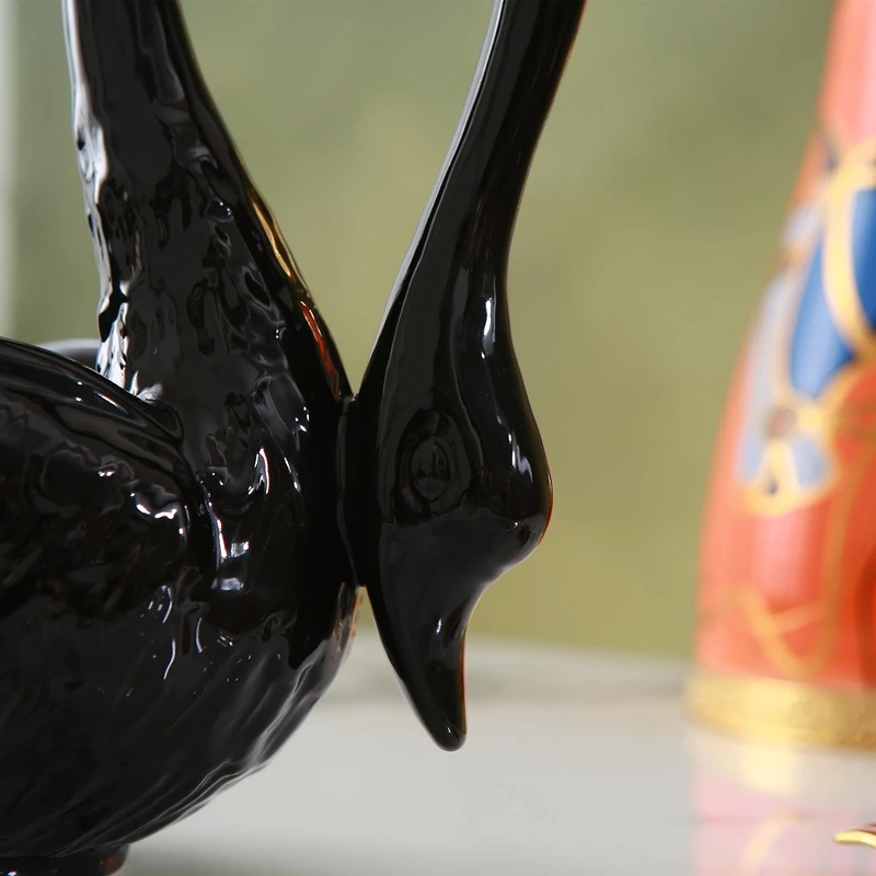 European style craftsmanship, black glaze, solid color ceramic, swan shaped fruit dish, villa, club, inn, creative layout 4