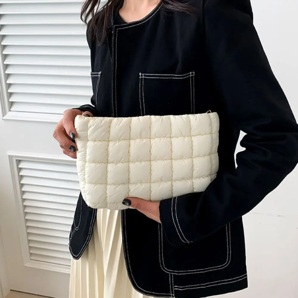 กระเป๋าเครื่องสำอางแบบเรียบง่าย บุนุ่ม ทรงพอง กระเป๋าเก็บของ กระเป๋าถือ กระเป๋าคลัทช์ผ้าฝ้าย สีพื้น ซิป กระเป๋าเครื่องสำอางสำหรับผู้หญิง