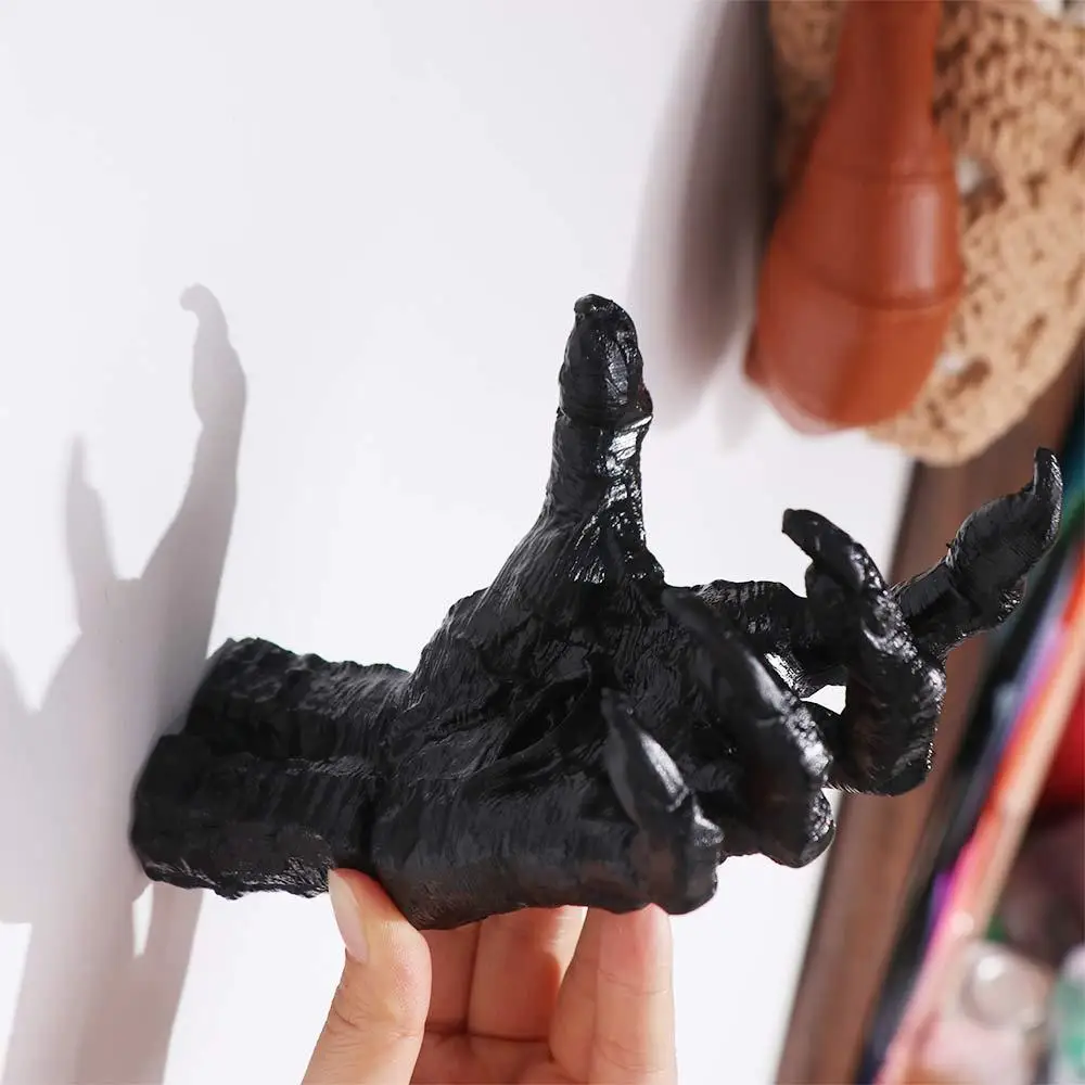 Wall Keys Hanging Rack 3D Witch's Hand Resin Wall-mounted Simulation Hands Statue Decorative Gothic Bag Hangers Kitchen