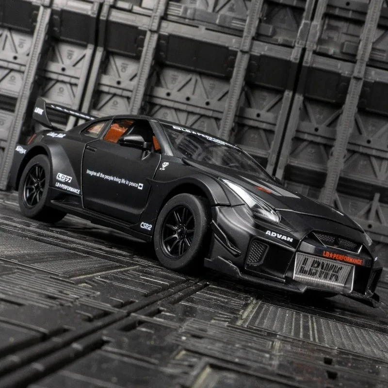 Simulación 1:24, supercoche de aleación Nissan GTR, puertas modelo y maletero del capó del motor, puede abrir accesorios de coche, regalos coleccionados para niños