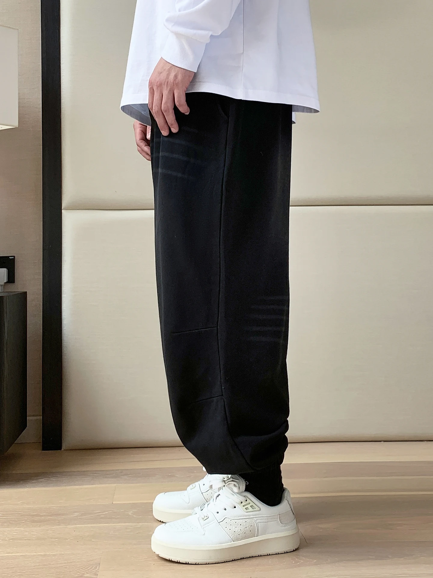 

Loose Fit Casual Pants for plus Size Men Big And Tall Streetwear Autumn Season Elastic Waist Baggy Cuffed Long Trousers