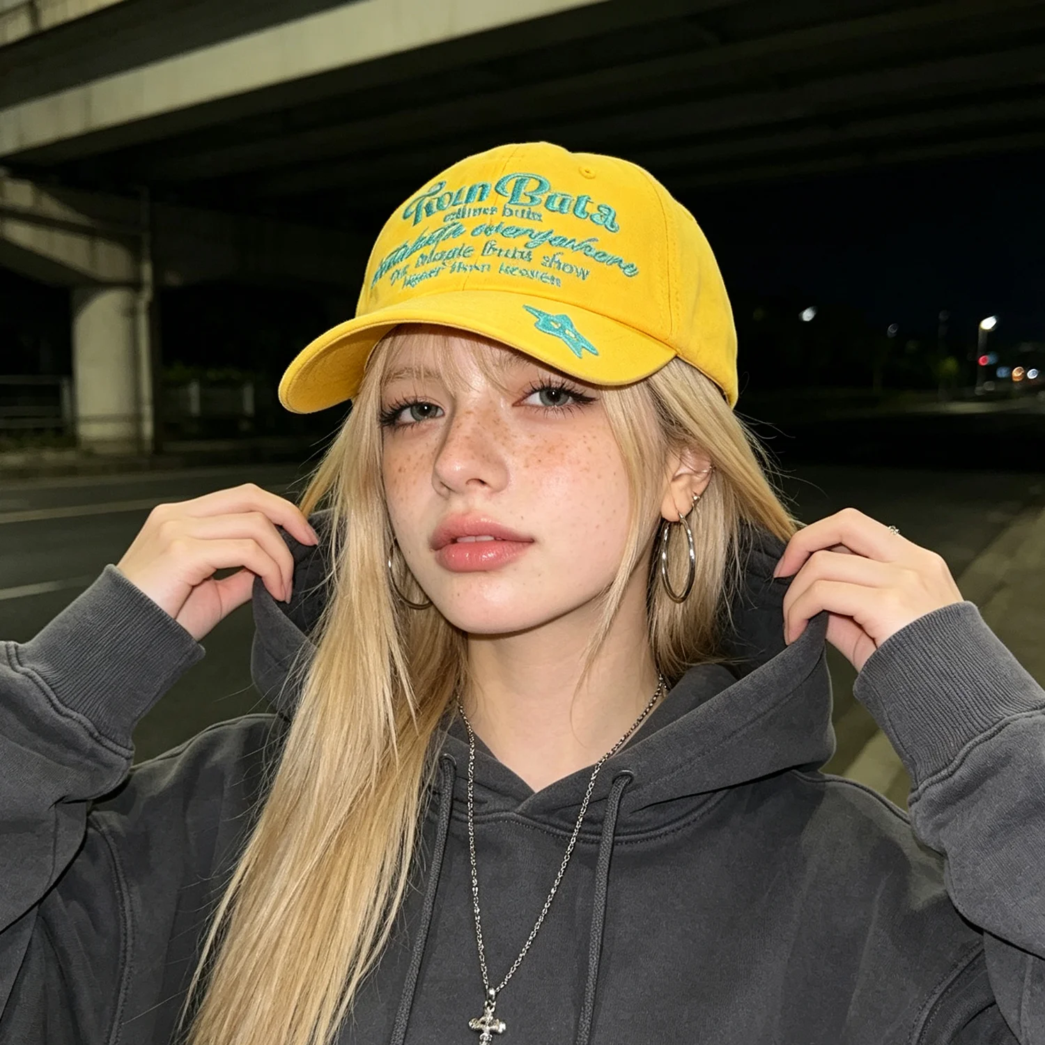 Streetwear Script Letter Embroidered Baseball Cap Unisex Soft Cotton Adjustable Hat for Men Women Travel Daily Sun Protection