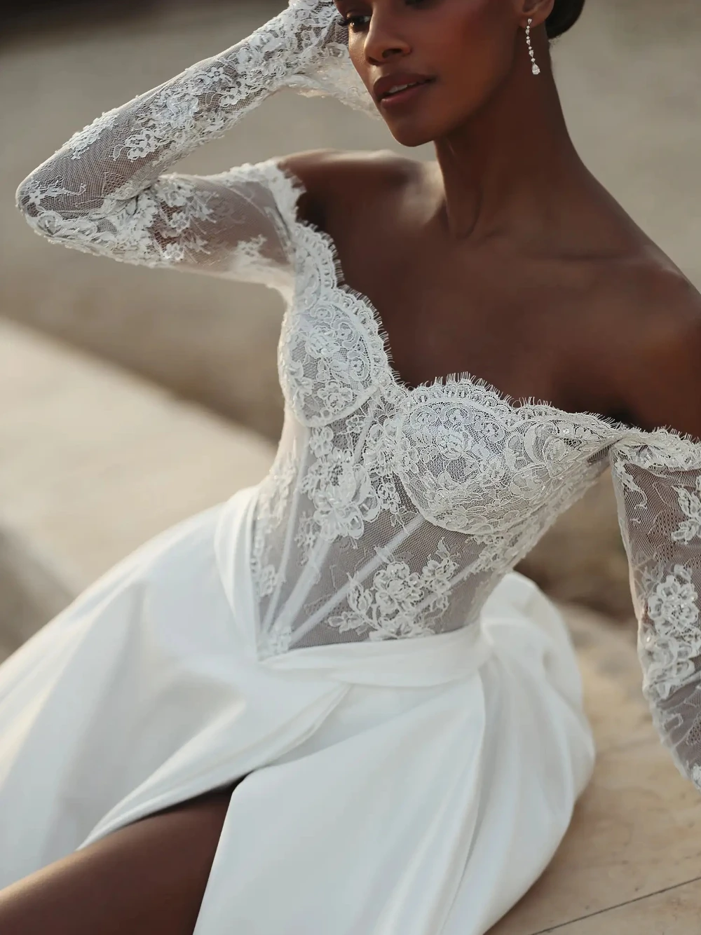 

SAROULU Elegant Lace Wedding Dress With Slit Romantic Off Shoulder Customized Bridal Gown Lace Up Back Flowy Satin Long Wear