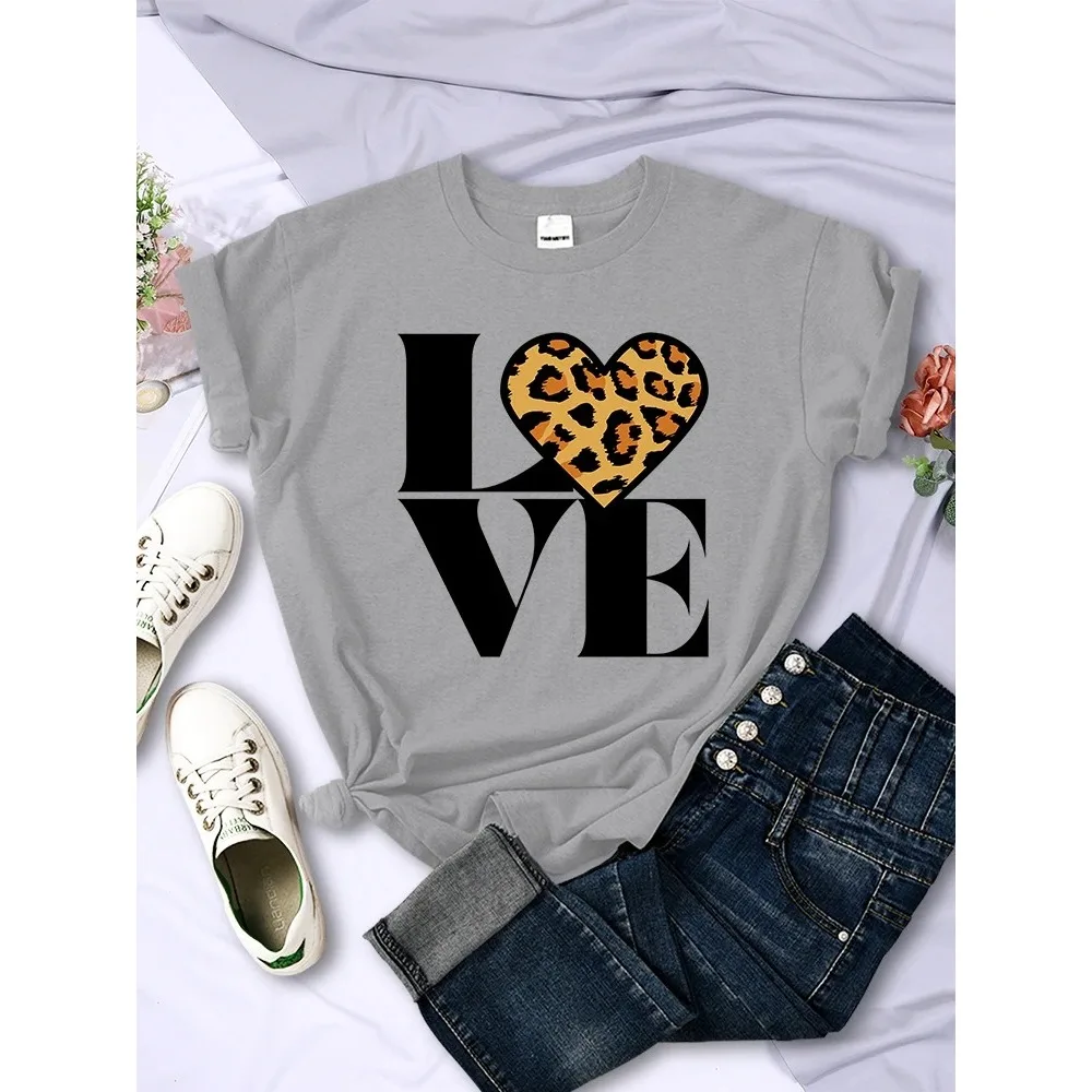 Plus-size  Vintage Leopard Love Forever Women T Shirt Fashion Casual Short Sleeve Hip Hop Cool Clothes Breathable Oversize