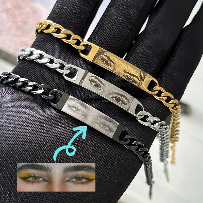 ภาพที่กําหนดเองแกะสลักสร้อยข้อมือคู่ส่วนบุคคลเลเซอร์แกะสลักภาพสแตนเลสสตีลเครื่องประดับของขวัญคู่