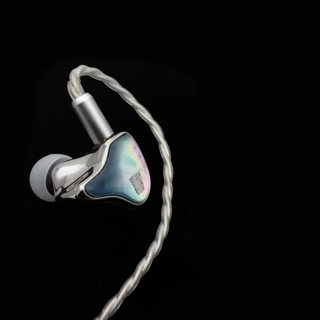 Auricolari di monitoraggio intrauricolari HeartField CU8 Quad-BA con cavo OFC staccabile placcato argento e sintonizzazione neutra Harman