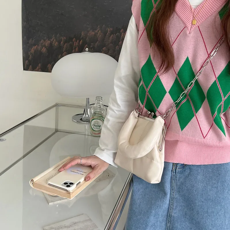 Fashion Women Clip Handbag Vintage Kiss Lock Chain Crossbody bag Korean Style Female Messenger Shoulder Bags Solid Phone Bag sac — zdjęcie 4