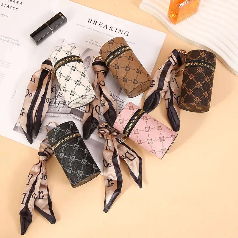 Scarf Pattern Lipstick Keychain, Mini PU Leather Holder with Keyring, Monogram Print Bag Charm for Women, Cute Cosmetic Pendant