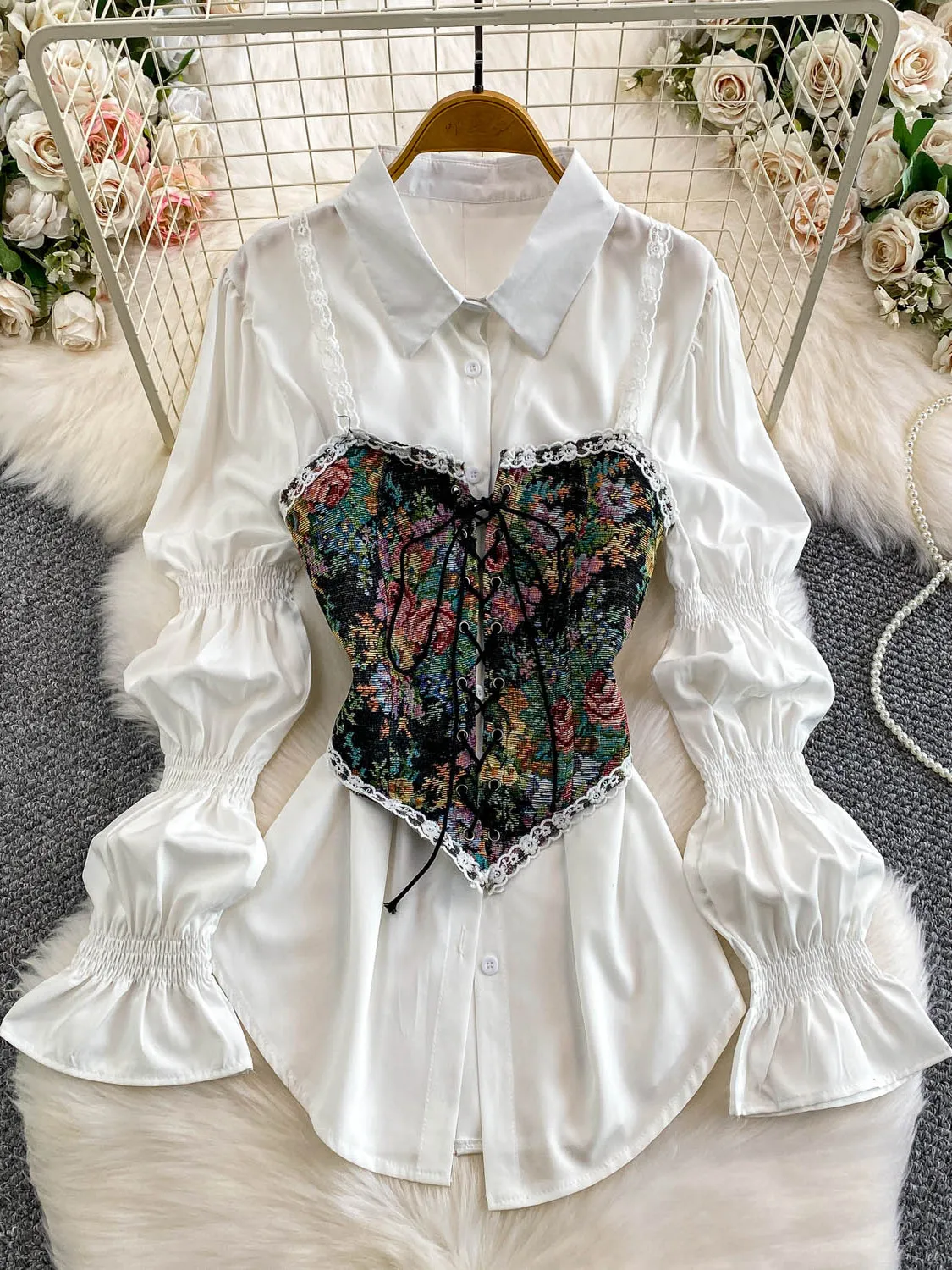 

Retro Floral Embroidery Slim Fit Bell Sve Lace Trim irt White Splicing Design Versatile Women's Premium Quali Blouse