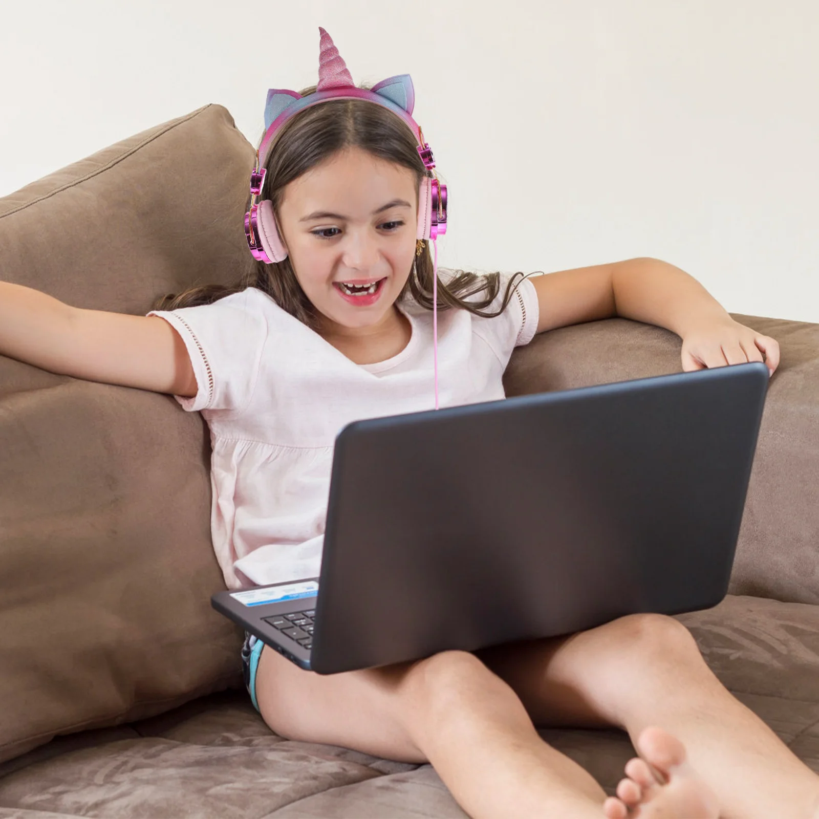 

Cartoon Headphone Over Ear Design 3.5Mm Plug 1.2M Cable 108Db Volume Control For Kids Adults Gaming Office Pc Mobile Use