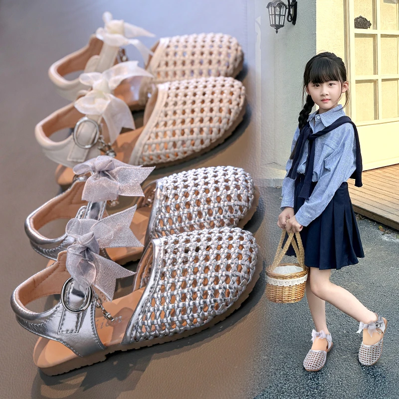 

Сандалии для девочек, новинка лета 2024, тканые детские сандалии с закрытым носком, модная детская пляжная обувь с мягкой подошвой и бантом для девочек