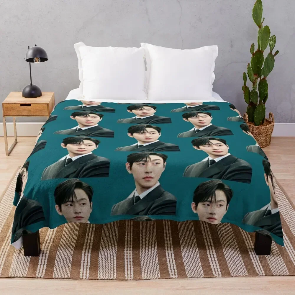 

Ahn Hyo-seop - Business Proposal Throw Blanket