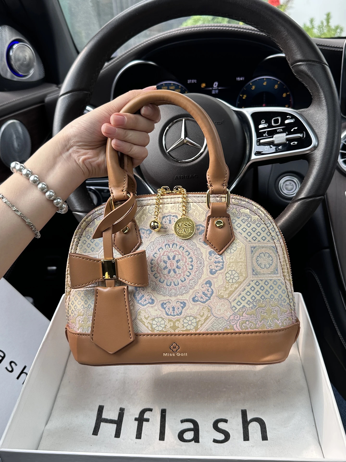 hflash-women's-embroidered-handbag-large-capacity-crossbody-shoulder-bag-commuter-style-casual-soft-leather-bag