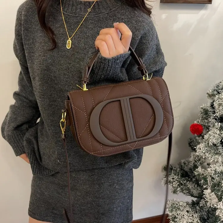 

Designer Minimalist Classic Diaper Bag Best Crossbody Handbag For Women Luxury Solid Color Messenger Bag Stylish