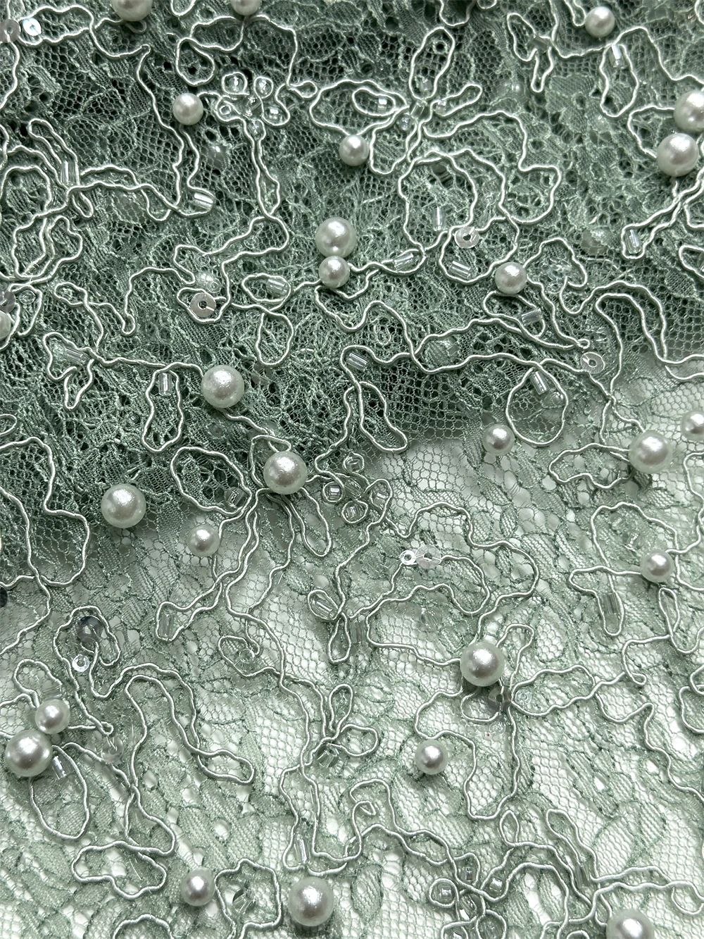 

Африканская кружевная ткань для жениха с золотыми бусинами, 2026, высокое качество, 2 ярда, французская сетка с блестками для нигерийских свадебных платьев