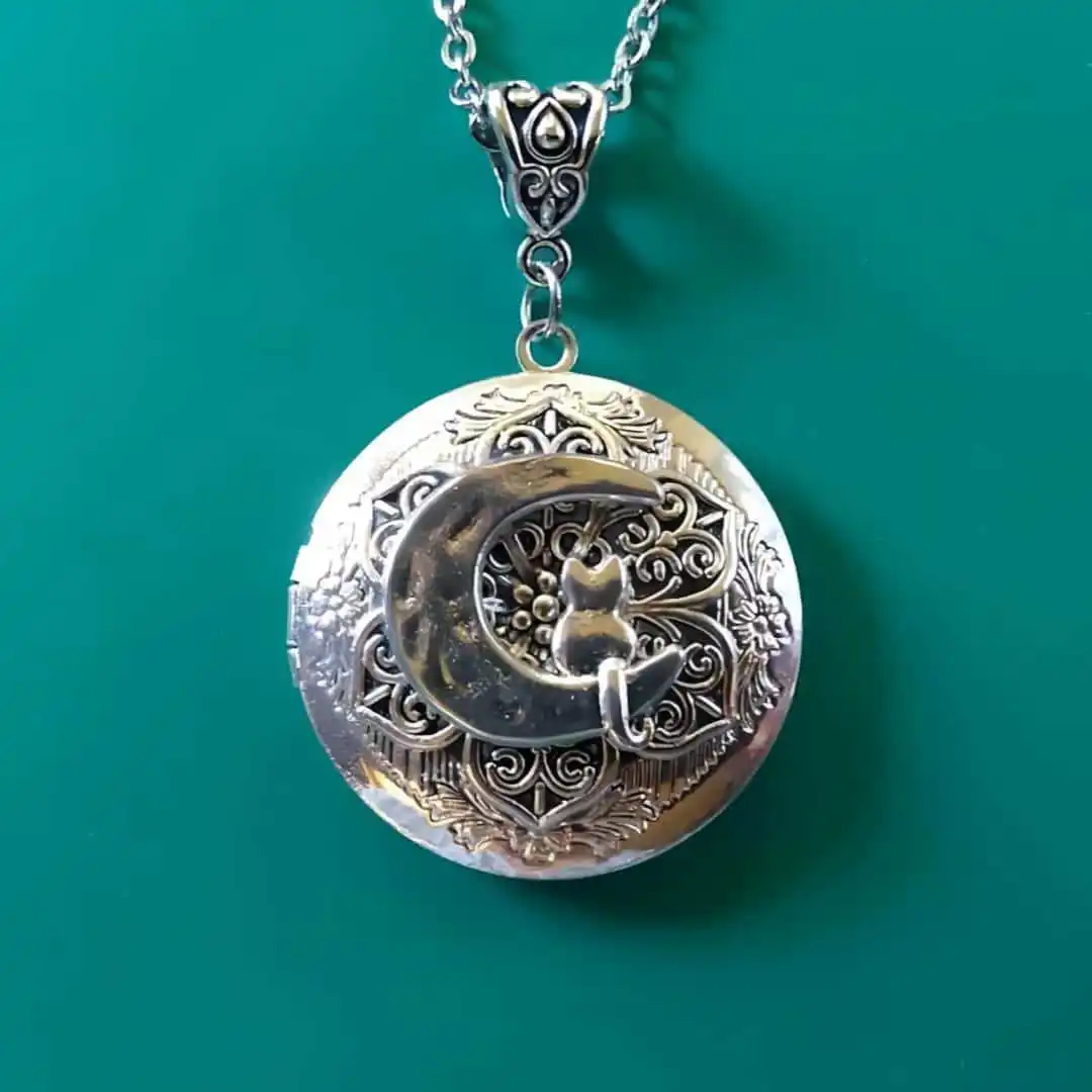 

Moon Cat Cameo necklace, Gothic jewelry, lotus, carving, retro, witchcraft accessory, Pagan, Cat Charm, Choker For Women Man