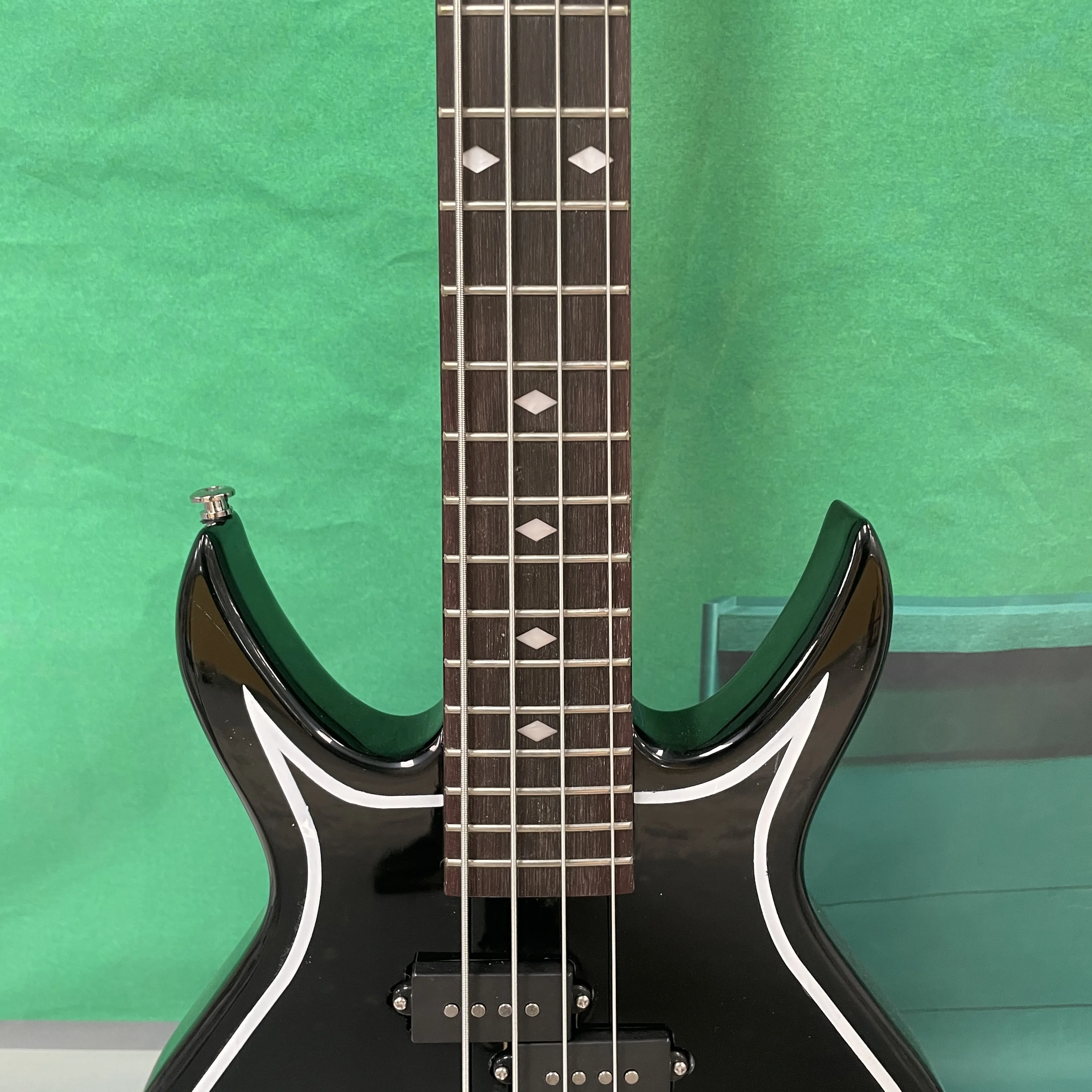 4-string electric bass guitar rosewood fingerboard, diamond inlays, and silver hardware guitars ; vintage rock electric guitarra - view 2