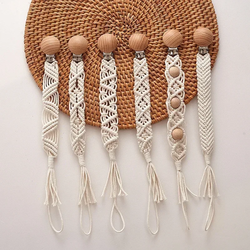 

Ретро-простой вязаный держатель для соски с хлопковым кисточком, цепочка для соски для новорожденных, успокаивающий держатель для соски для прорезывания зубов, ручная работа