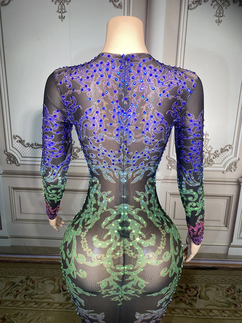 ชุดราตรีวันเกิด Rhinestone เลื่อมบาร์โฮสต์ชุดยาวชั้นนักร้องหญิงประสิทธิภาพชุดราตรีเสื้อคลุมสีม่วง Luxe Cérémonie