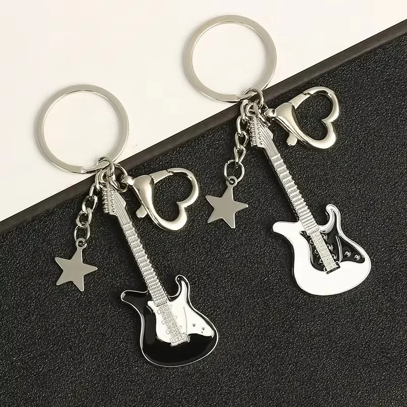 Y2k Guitar Love Heart Key Chain for Men Women Cool Pentagram Pendant Fashion Rock Punk Accessories Gift